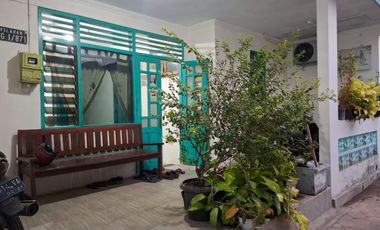 Rumah Tinggal Lokasi Strategis Dekat Kebun Binatang Gembira Loka