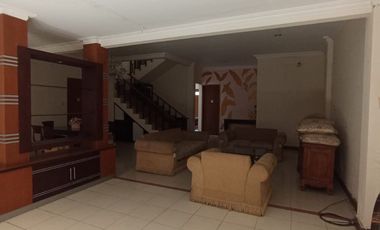 Rumah Furnish 2 Lantai Dalam Perum Lokasi Dekat Plaza Ambarukmo