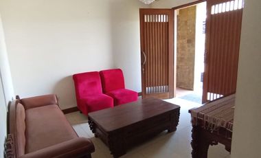 Rumah Furnish 2 Lantai Dalam Perum Lokasi Dekat Plaza Ambarukmo