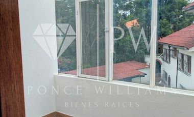 CASA EN CUMBAYA DENTRO DE URBANIZACIÓN EN RENTA