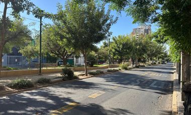 Venta cómodo departamento 2D2B con vista lateral a Cerro San Cristóbal