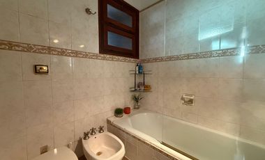 Courreges, casi Urquiza – Casa en venta. ¡APTO CRÉDITO!