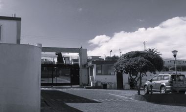 VENTA DE CASA CALDERON-CORAL