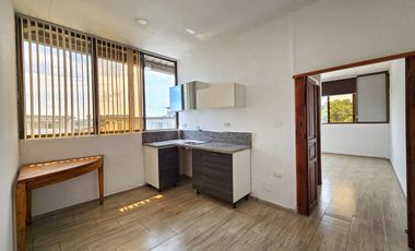 Alquiler de Suite en 3er Piso Alto/ Terraza - Cdla. Simón Bolivar, Avenida Hno. Miguel, Cerca al Aeropuerto y Mall del Sol - Guayaquil