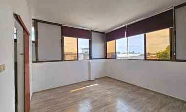 Alquiler de Suite en 3er Piso Alto/ Terraza - Cdla. Simón Bolivar, Avenida Hno. Miguel, Cerca al Aeropuerto y Mall del Sol - Guayaquil