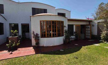 VENDO CASA EN ICA EN RESIDENCIAL LA ANGOSTURA UBICADA EN CONDOMINIO CON SEGURIDAD LAS 24 HORAS, PISCINA Y AREAS VERDES