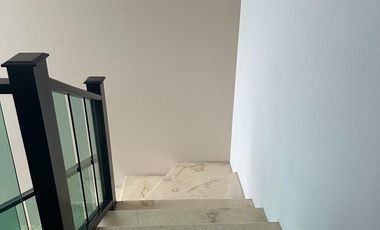 CASA EN VENTA EN COTTO SAN NICOLAS CERCA DE LA UVM