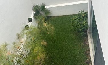 CASA EN VENTA EN COTTO SAN NICOLAS CERCA DE LA UVM