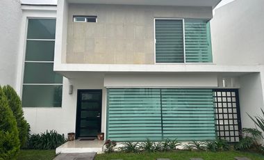 CASA EN VENTA EN COTTO SAN NICOLAS CERCA DE LA UVM