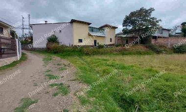 Terreno de venta en Cazhapata - Cuenca. a 1 cuadra del estadio de la liga. IPRUS 4 pisos OPORTUNIDAD