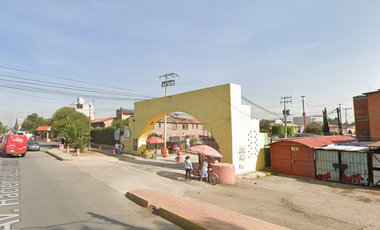 CASA DE RECUPERACIÓN BANCARIA EN AV. DE LAS ROSAS, COL. ARCOS TULTEPEC, TULTEPEC, EDO MEX. ¡NO SE ACEPTAN CRÉDITOS!