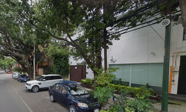 Casa con 4 recámaras en Venta, Del Valle Centro, 321 m2 terreno