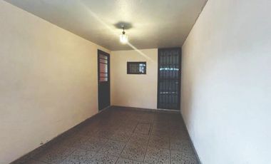Casa con 4 recámaras en Venta, Del Valle Centro, 321 m2 terreno