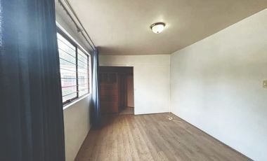 Casa con 4 recámaras en Venta, Del Valle Centro, 321 m2 terreno