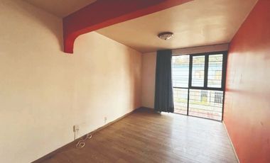 Casa con 4 recámaras en Venta, Del Valle Centro, 321 m2 terreno