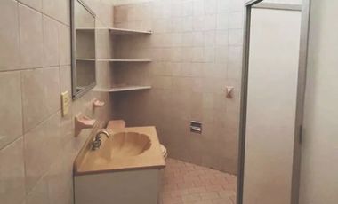 Casa con 4 recámaras en Venta, Del Valle Centro, 321 m2 terreno