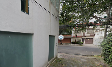 Casa con 4 recámaras en Venta, Del Valle Centro, 321 m2 terreno