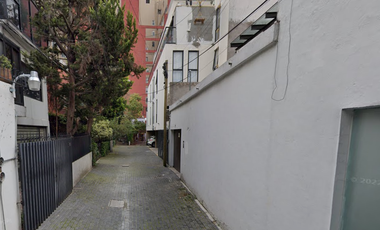 Casa con 4 recámaras en Venta, Del Valle Centro, 321 m2 terreno