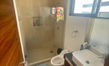 CASA EN VENTA RESIDENCIAL ARBOLADA, CON UN CUARTO INDEPENDIENTE