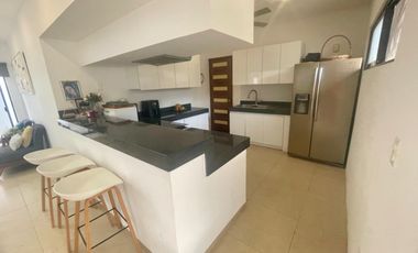 CASA EN VENTA RESIDENCIAL ARBOLADA, CON UN CUARTO INDEPENDIENTE
