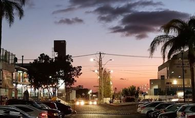 Local en Jardines de la Hacienda