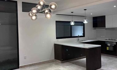 Casa en venta en Punta Tiburón, 4 recámaras con recámara en planta baja