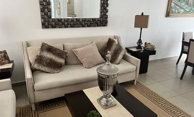 Venta Casa Amueblada al Sur de Aguascalientes Rancho Santa Mónica de OPRTUNIDAD Excelente Estado Conservación