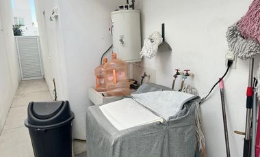 Venta Casa Amueblada al Sur de Aguascalientes Rancho Santa Mónica de OPRTUNIDAD Excelente Estado Conservación