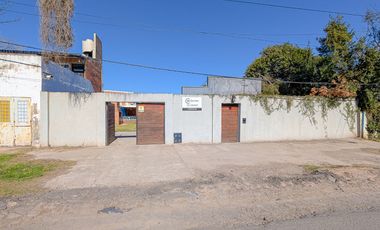 AMPLIA CASA-GARAGE-PARRILLERO-PISCINA