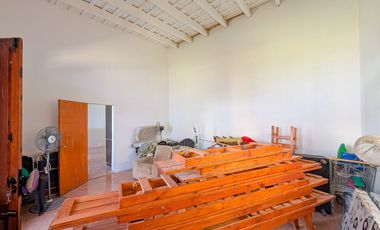 AMPLIA CASA-GARAGE-PARRILLERO-PISCINA