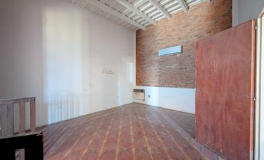 AMPLIA CASA-GARAGE-PARRILLERO-PISCINA