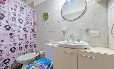 AMPLIA CASA-GARAGE-PARRILLERO-PISCINA