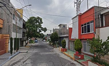 CASA EN VALLE DE ARAGON (A 500 metros del metro Muzquiz)