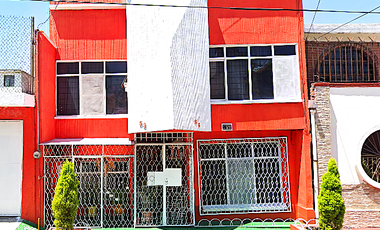 CASA EN VALLE DE ARAGON (A 500 metros del metro Muzquiz)