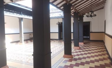 Casa Comercial en Arriendo en Zona Centro,Envigado Antioquia