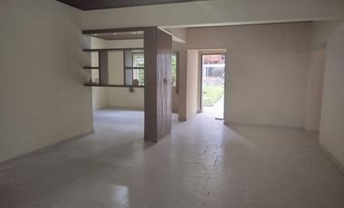 Casa Comercial en Venta en Los Cristales Envigado Antioquia