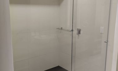 ARRIENDO HERMOSO APTO AMOBLADO CHICO RESERVADO