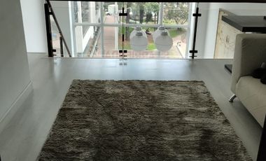 ARRIENDO HERMOSO APTO AMOBLADO CHICO RESERVADO