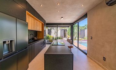 Inversión ideal: casa nueva de 3 recámaras y 2 albercas sin régimen de condominio en Tulum