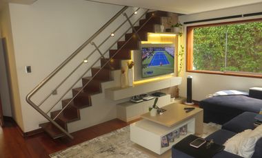 MODERNA CASA EN LA MOLINA DE 700 M2 CON 5 HABIT CON BAÑO, 3 ESTAC, $ 880,000