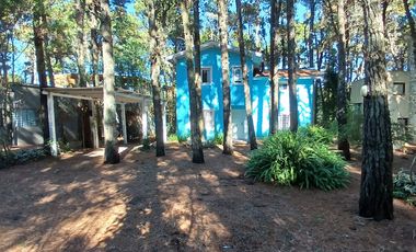 Casa en Venta - 3 Dormitorios + gran parque arbolado - Ranqueles entre Mansilla y Av. del Plata - Mar de las Pamp