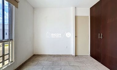 Casa de 2 pisos y 2 recámaras en La Estancia