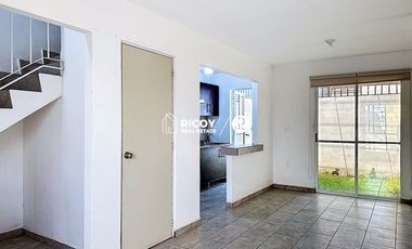 Casa de 2 pisos y 2 recámaras en La Estancia