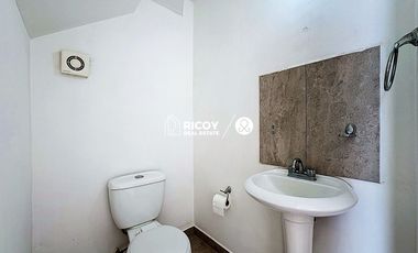 Casa de 2 pisos y 2 recámaras en La Estancia