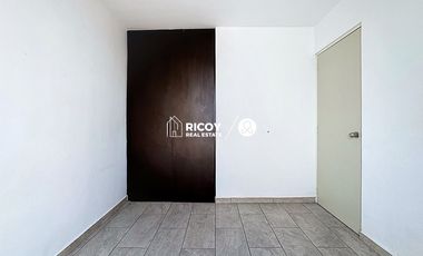 Casa de 2 pisos y 2 recámaras en La Estancia