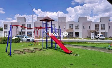 Casa de 2 pisos y 2 recámaras en La Estancia