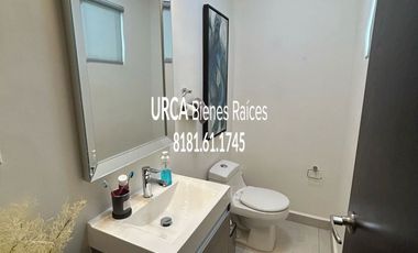 Casa en Venta en Fraccionamiento La Perla en Monterrey, Nuevo León