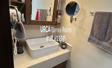 Casa en Venta en Fraccionamiento La Perla en Monterrey, Nuevo León