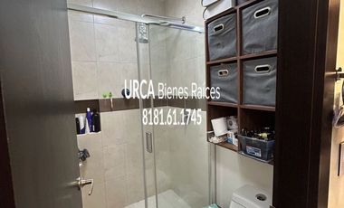 Casa en Venta en Fraccionamiento La Perla en Monterrey, Nuevo León