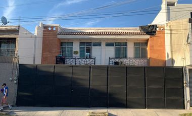 VENTA DE CASA CON 4 DEPARTAMENTOS TONALA